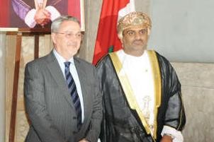 السفير العراقي دمحمد حسين بحر العلوم مهنئا