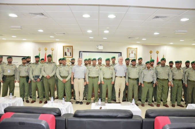 صورة جماعية للمشاركين في الدورة