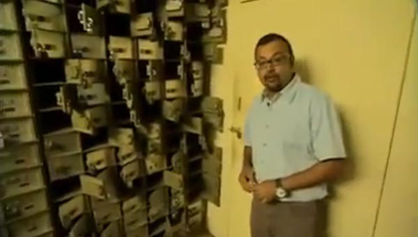 بالفيديو .. هنود يسرقون بنكاً على طريقة أفلام السينما