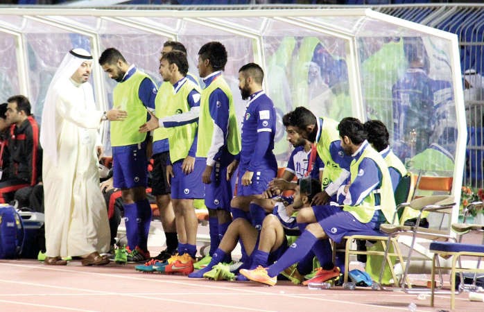 الازرق مقبل على تجديد في الاسماء﻿