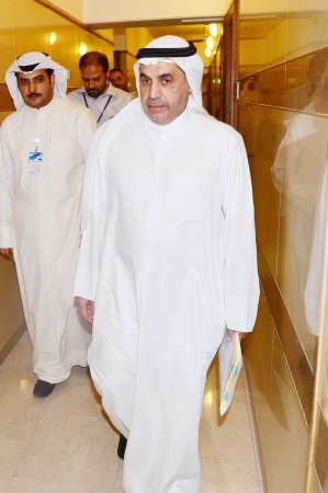الطريجي متوجها لتسليم استجوابه﻿