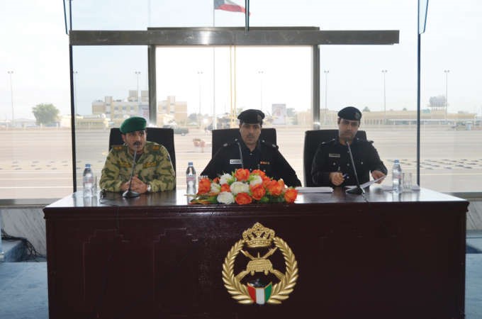 المتحدثون خلال المحاضرة﻿