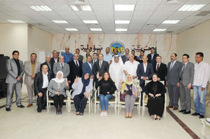 لقطة جماعية للحضور مع المستشار الاعلامي محمد فوزي						قاسم باشا﻿