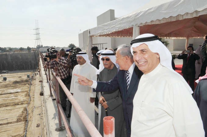 قيادات من الشركات والبنوك تشارك شركة المباني في وضع حجر الاساس للمرحلة الاخيرة ﻿