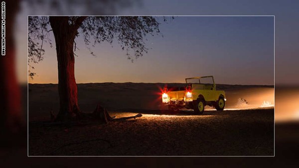وتنظم الشركة رحلات ليلية خاصة للمهتمين بمتابعة الحياة البرية الصحراوية في دبي