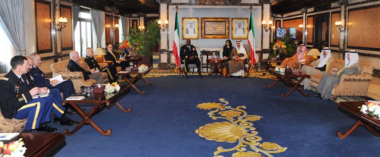 سمو الشيخ جابر المبارك مستقبلا قائد القيادة الاميركية الوسطى والوفد المرافق له ﻿