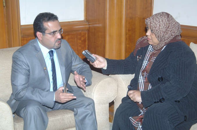 الزميلة هناء السيد مع سعد الفندي