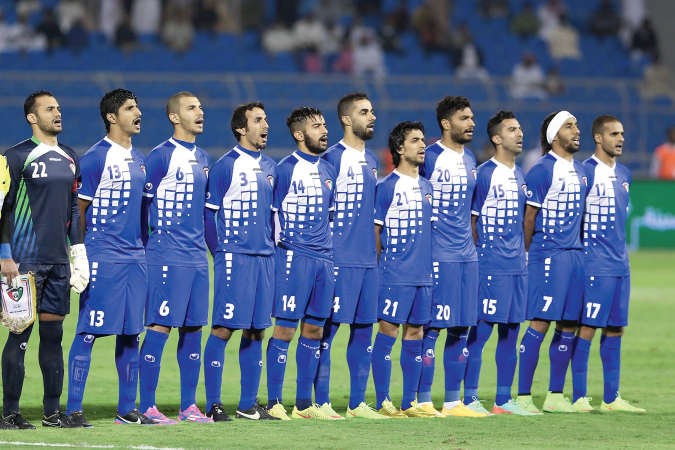 تشكيلة المنتخب الوطني تحتاج الى غربلة الازرق كوم