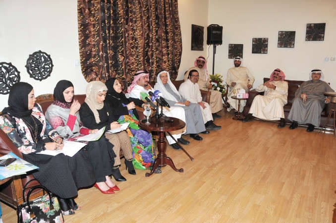 المتحدثون في الندوة﻿