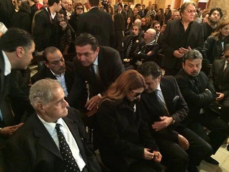بالصور.. شاهد إطلالات الفنانات في جنازة صباح.. ميريام فارس منهارة.. ولبلبة ونيللي وبوسي مبتسمات