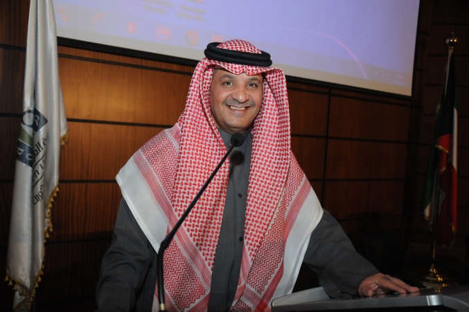 د وليد الطراروة متحدثا خلال ورشة العمل