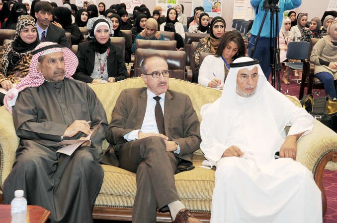 درضا الخياط متوسطا الحضور 