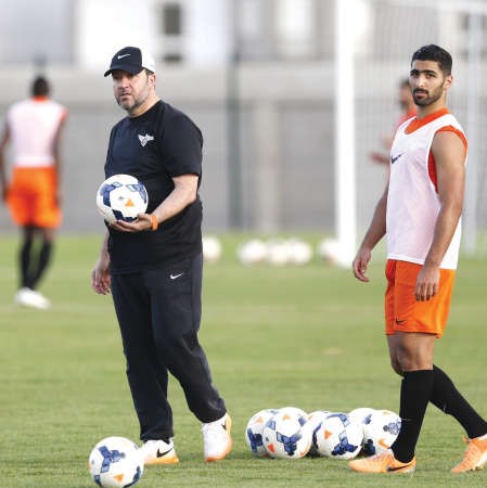 نبيل معلول لـ «الأنباء»: ترشيحي لتدريب «الأزرق» شرف لي وأرفض الحديث عن سلبيات فييرا