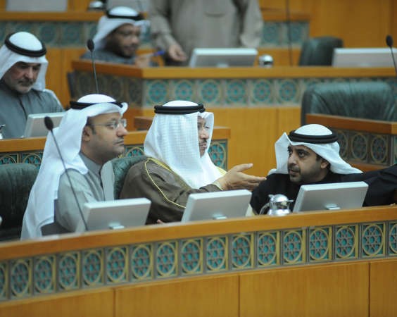 سمو رئيس الوزراء الشيخ جابر المبارك والشيخ محمد العبدالله ودعلي العبيدي﻿