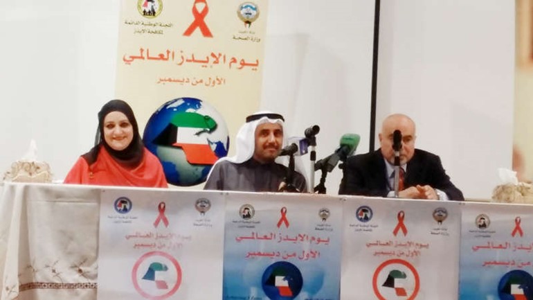 دهند الشومر والبروفيسور وداد النقيب خلال الندوة﻿