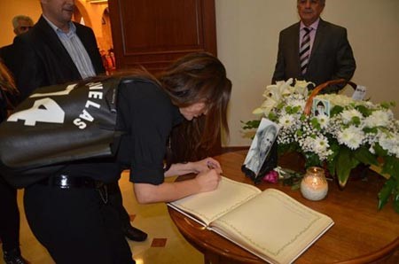 اليسا تدون كلمة لصباح