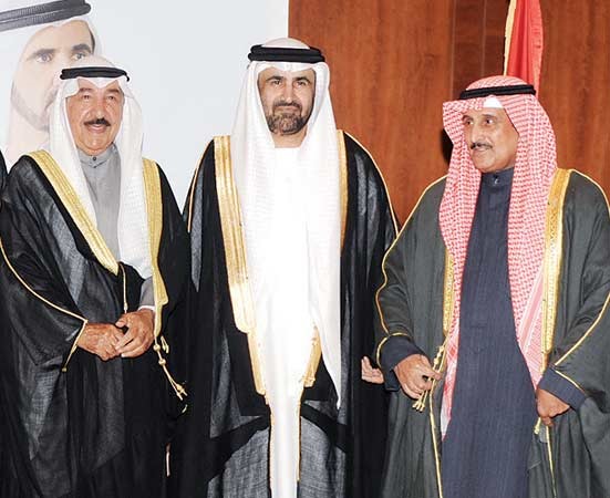 الشيخ جابر العبدالله والشيخ دابراهيم الدعيج يباركان﻿