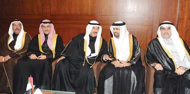 سمو الشيخ ناصر المحمد والسفير الاماراتي رحمة الزعابي وضاري العجران وانور الرفاعي واحمد اسماعيل بهبهاني﻿