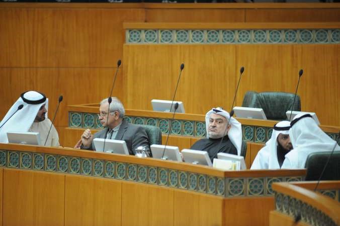 حمدان العازمي ودبدر العيسى وخليل الصالح﻿