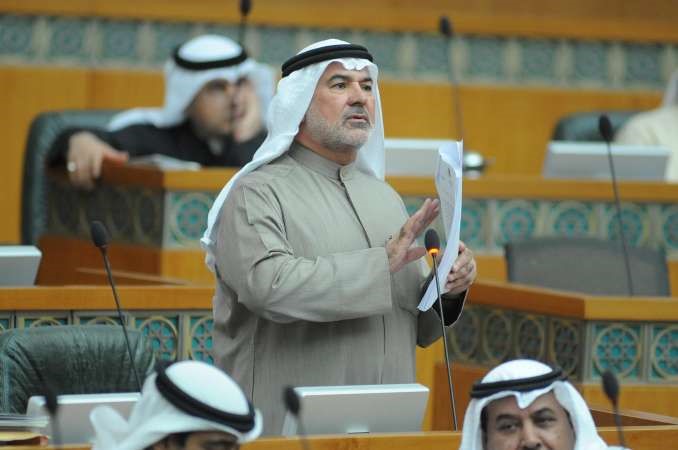 صالح عاشور متحدثا﻿