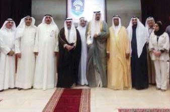 الفريق ثابت المهنا متوسطا المشاركين﻿