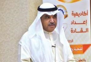 داحمد بوزبر محاضرا