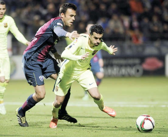 بيدرو عاد ليقنع مدربه وانصار برشلونة افپ