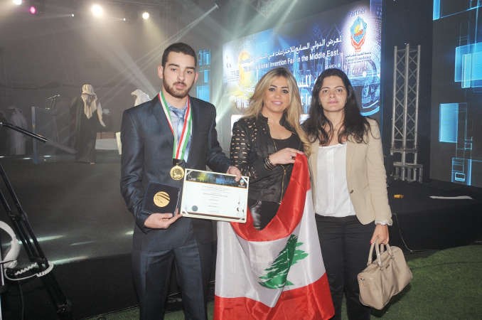 القنصل اللبناني فرح سبليني والمخترع ريشارد حلو والزميلة دانيا شومان