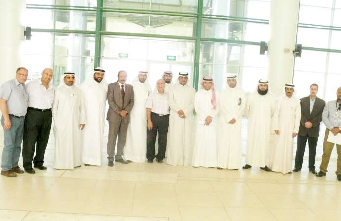 صورة جماعية بعد تسلم المبنى﻿