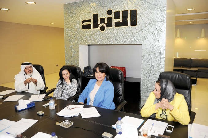 حديث بين الزميل يوسف عبدالرحمن ودهيا المطيري بمتابعة دسهام القبندي والزميلة عفاف مختار						هاني الشمري﻿