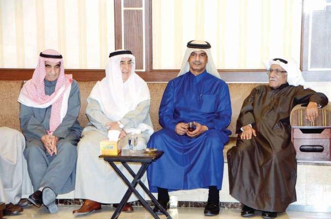 السفير حمد بن علي ال حنزاب وعبدالعزيز المشاري﻿