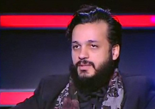 بالفيديو.. إيساف يكشف السر وراء لحيته الكثيفة متبرئاً من داعش
