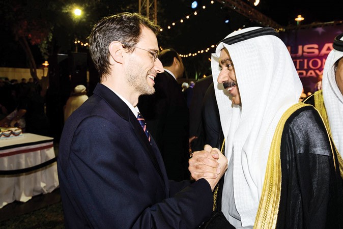 ايهم العمر وجوي هود