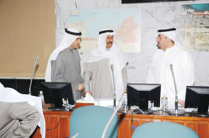 معلي الموسى ومحمد المعجل وعبدالله الكندري فريال حماد