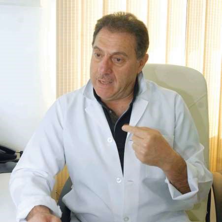 دايلي وردة اخصائي امراض الفم واللثة وتجميل الاسنان