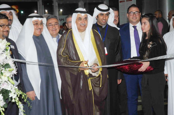 دعبدالمحسن المدعج يقص شريط افتتاح معرض سيتي سكيب الكويت بمشرف	 هاني عبدالله ﻿