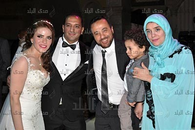 بالصور.. رانيا يوسف تحتفل بزفاف شقيقها الضابط البحري"محمد" و"ألطاف"