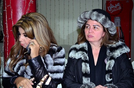 بالصور.. هذا ما حصل في عزاء صباح في مصر! ونبيلة عبيد تدخل في نوبة بكاء