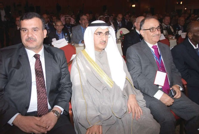معبدالعزيز الابراهيم لدى مشاركته في المنتدى العربي الثالث للمياه بالقاهرة ﻿