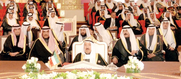 صاحب السمو الامير مترئسا وفد الكويت في اعمال القمة الخليجية ﻿