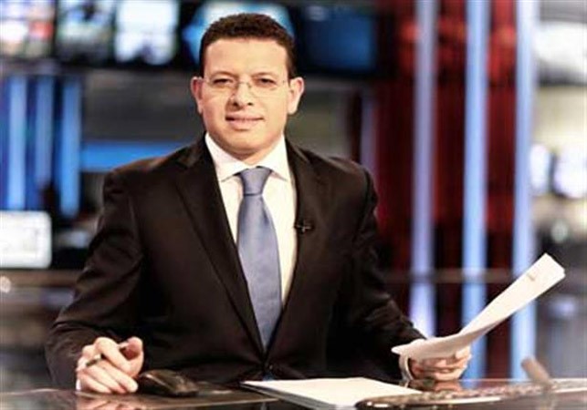 بالفيديو.. طالب مصري يخفي لوحات السيارة الكترونيا