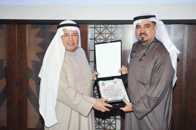 ماجد الصالح يكرم دابراهيم الخليفي اسامة ابوعطية 