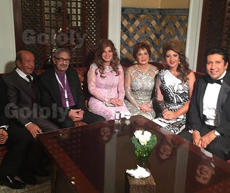 بالصور.. نحافة نور الشريف الشديدة بمهرجان دبي تجدد الحديث عن مرضه.. وميرفت امين تتحدى الزمن بفستان وردي