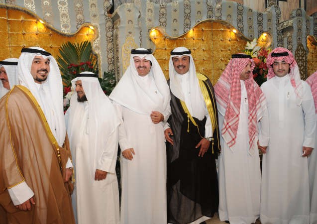 يزيد الفارس وحمد الفارس وعويد الكعمي يهنئون﻿