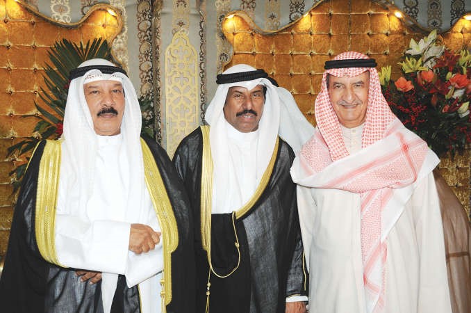 محمد الفجي وسعود القفيدي ووالد المعرس سماح الكعمي﻿
