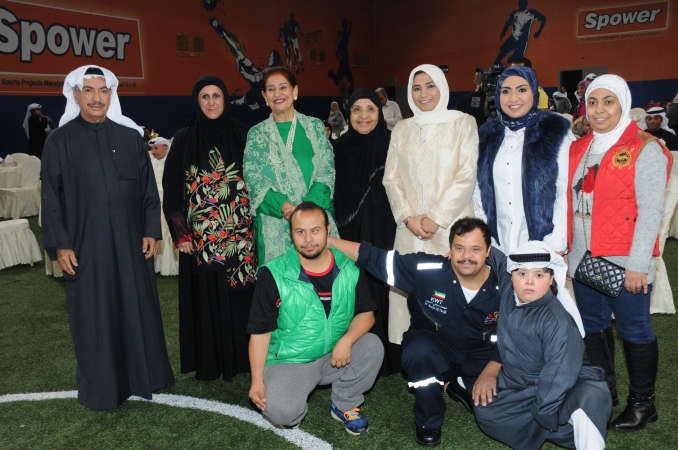 الشيخة شيخة العبد الله ورحاب بورسلي والشيخة اوراد الجابر مع بعض الحضورانور الكندري