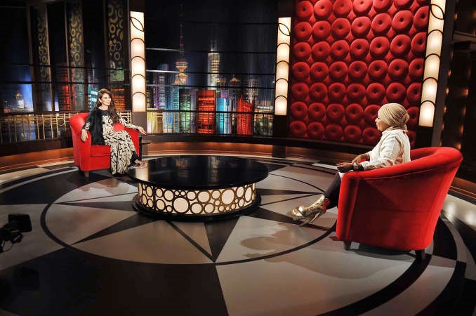 المذيعة ايمان نجم اثناء استضافتها للنجمة مريم حسين في تو الليلاسامة ابوعطية