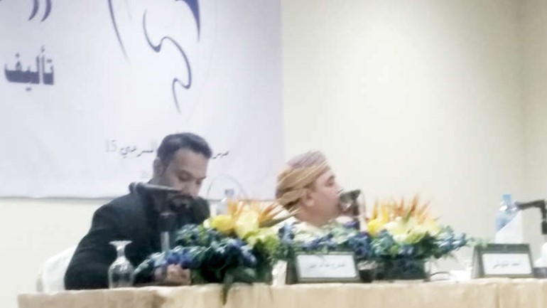 احمد البلوشي وعبدالله البدر في الحلقة النقاشية﻿