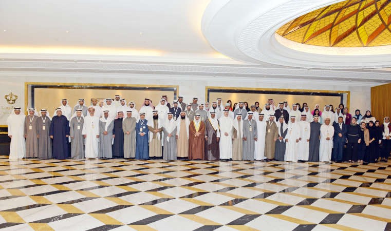  المشاركون في الندوة الخليجية ﻿