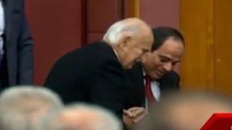 بالفيديو.. موقف خاص بالرئيس المصري يثير الاعجاب والتقدير